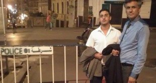 الأمن يعتقل رشيد نكّاز لمنعه من “التشويش” على زيارة هولاند