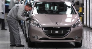 اجتماع جديد للفصل في مسألة انشاء مصنع لـ”Peugeot” في الجزائر