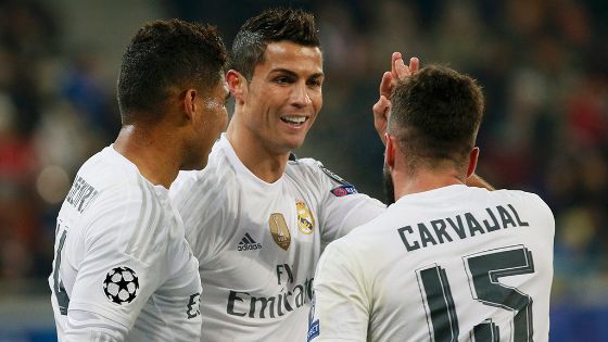 مدرب مانشستر يونايتد يفجر مفاجاة عن رونالدو