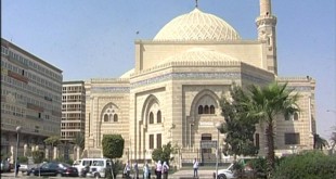 خريجوا المساجد عمداء المدارس
