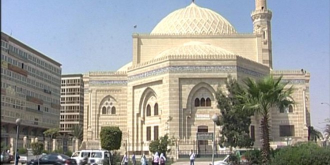 خريجوا المساجد عمداء المدارس