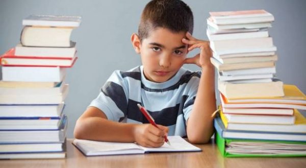 الأمم المتحدة تحظر الفروض المنزلية