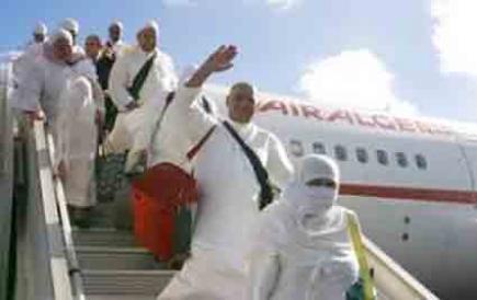 عودة أول رحلة للحجاج الجزائريين من مكة إلى الجزائر اليوم