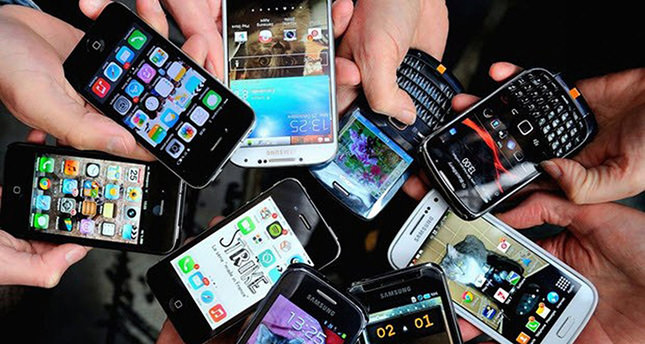 استخدام الهواتف الذكية ارتفع بـ 150 ٪ في سنتين بالجزائر