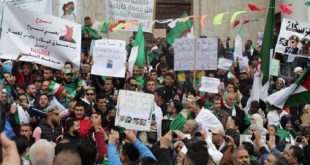 الجزائريون يصرون على رحيل وجوه نظام بوتفليقة